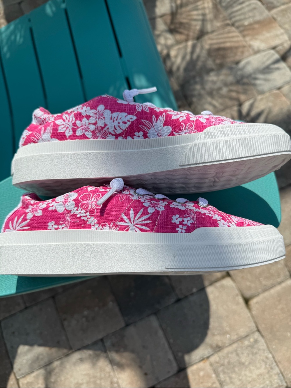 Roxy women’s Rae Crazy Pink Flower Sneaker NWOT - Picture 3 of 5